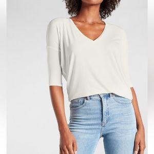 NWT Relaxed V-Neck Three Quarter Sleeve London Tee | White/Ivory, Size M
